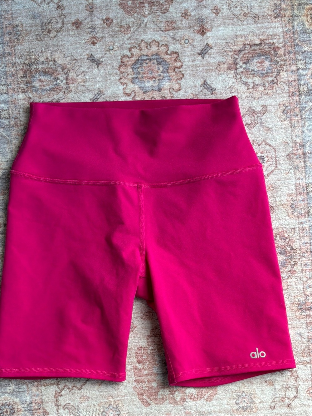 ALO Yoga High-Rise Bike Shorts in Fuchsia